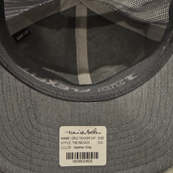 NWT - Travis Mathew Heather Grey Trucker Cap - Picture 1 of 6